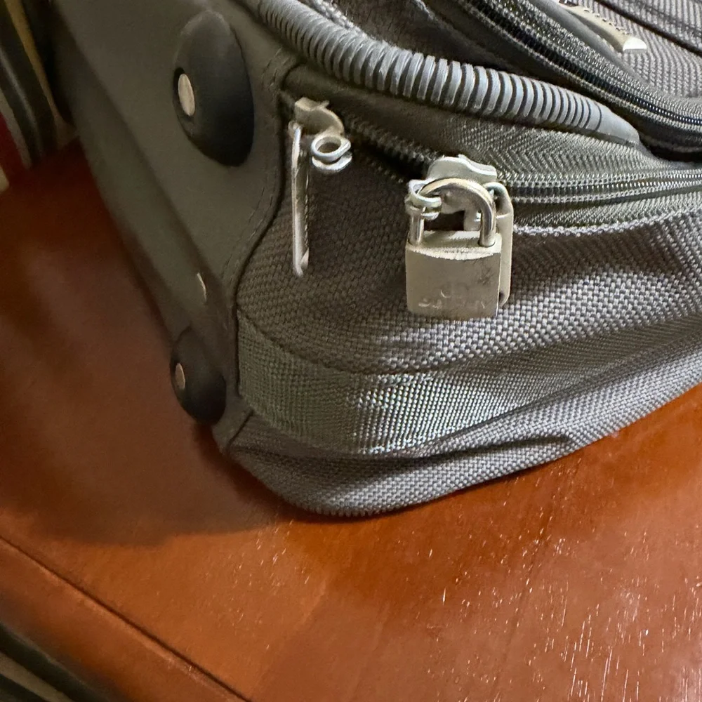 Delsey Carry On Luggage Nylon Gray Messenger Shoulder Bag 14”x11”x 7”